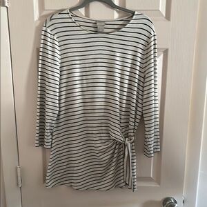 Chico's Black and grey 3/4 Sleeve knit top size 1